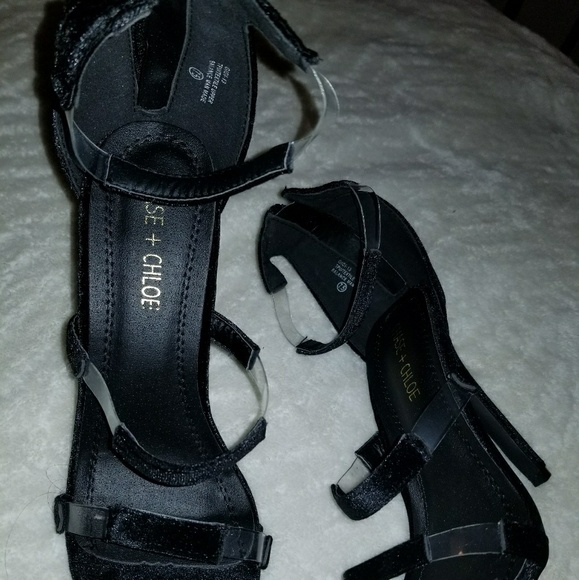 Chase +chloe - Picture 3 of 4